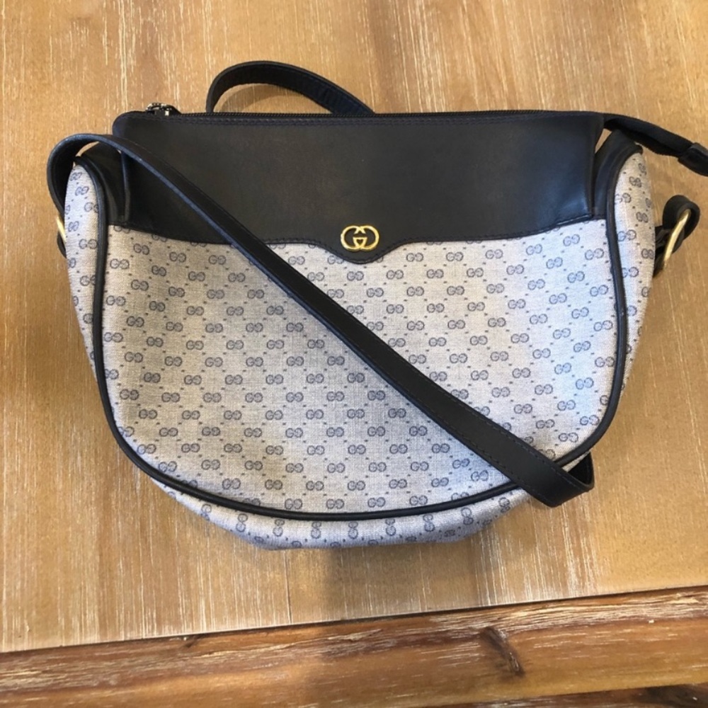 Authentic vintage Gucci crossbody bag navy blue